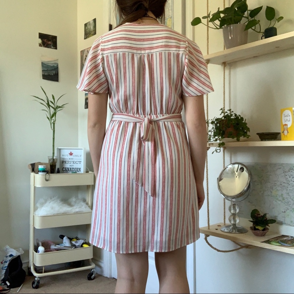 Beautiful Spring dress - Picture 3 of 4